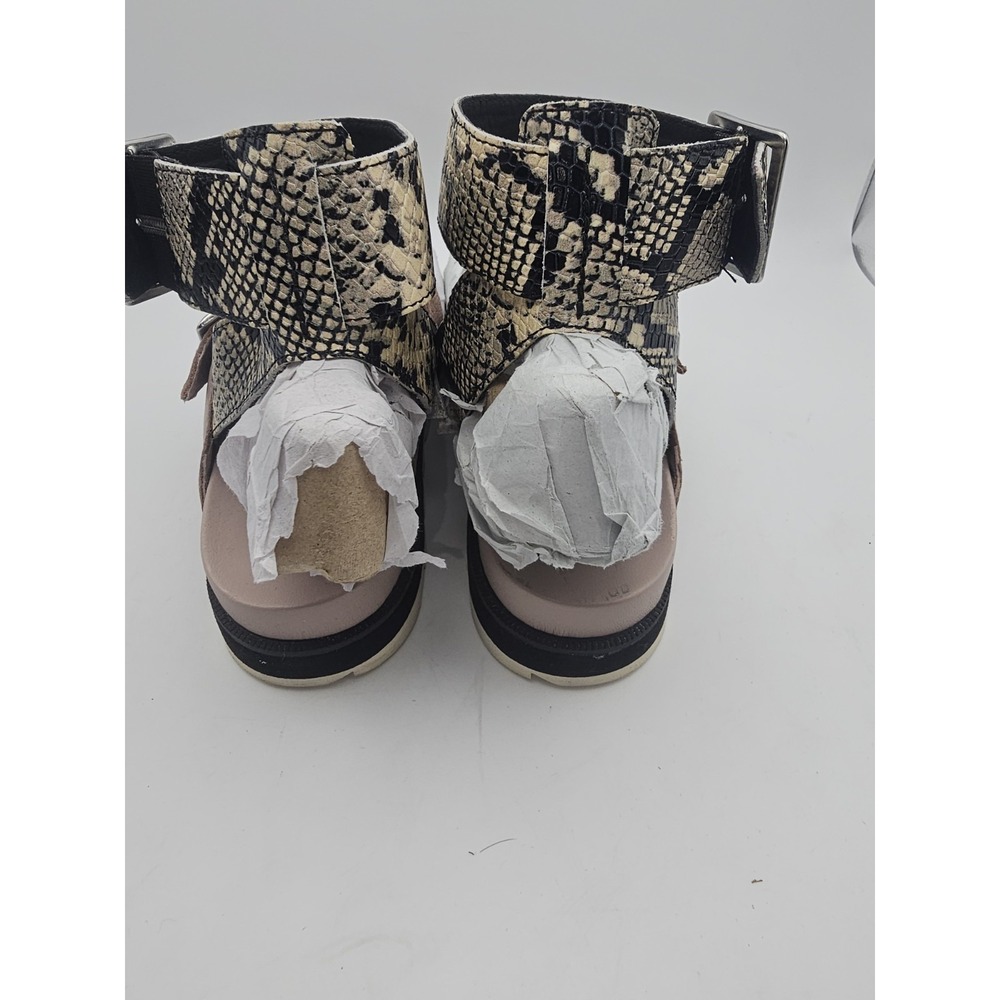 Sorel Women's Roaming T-Strap Sandal in the "Mauve Vapor" colorway Size 7.5 - Picture 6 of 10